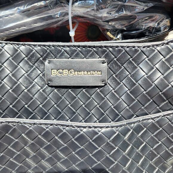 BCBGeneration 3-Piece Faux Weave Hobo Crossbody Bag Gift Set - Picture 4 of 11